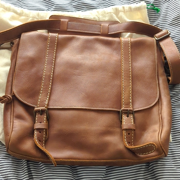 Roots Genuine Leather Messenger Bag - Picture 6 of 13